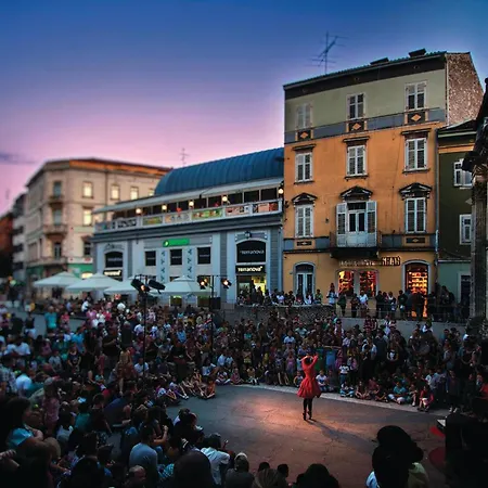 Cozy In With Wifi * Пула